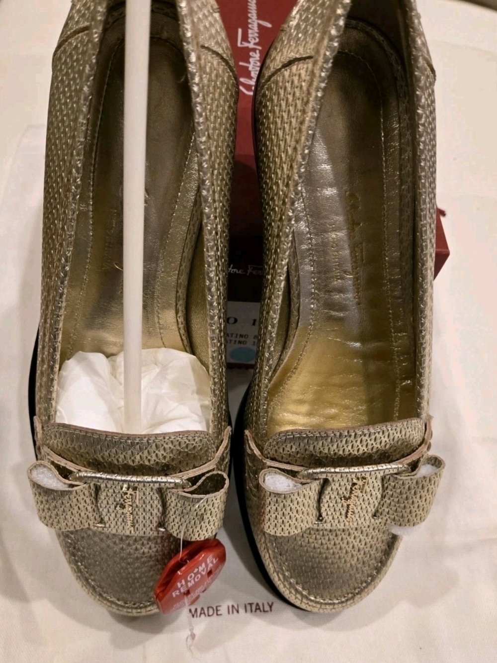 Salvatore Ferragamo Metallic Gold Bow Loafer - Picture 8 of 12
